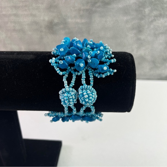 Howlite Turquoise Bracelet Chips seed bead Beach Coastal Mermaid - Picture 2 of 4